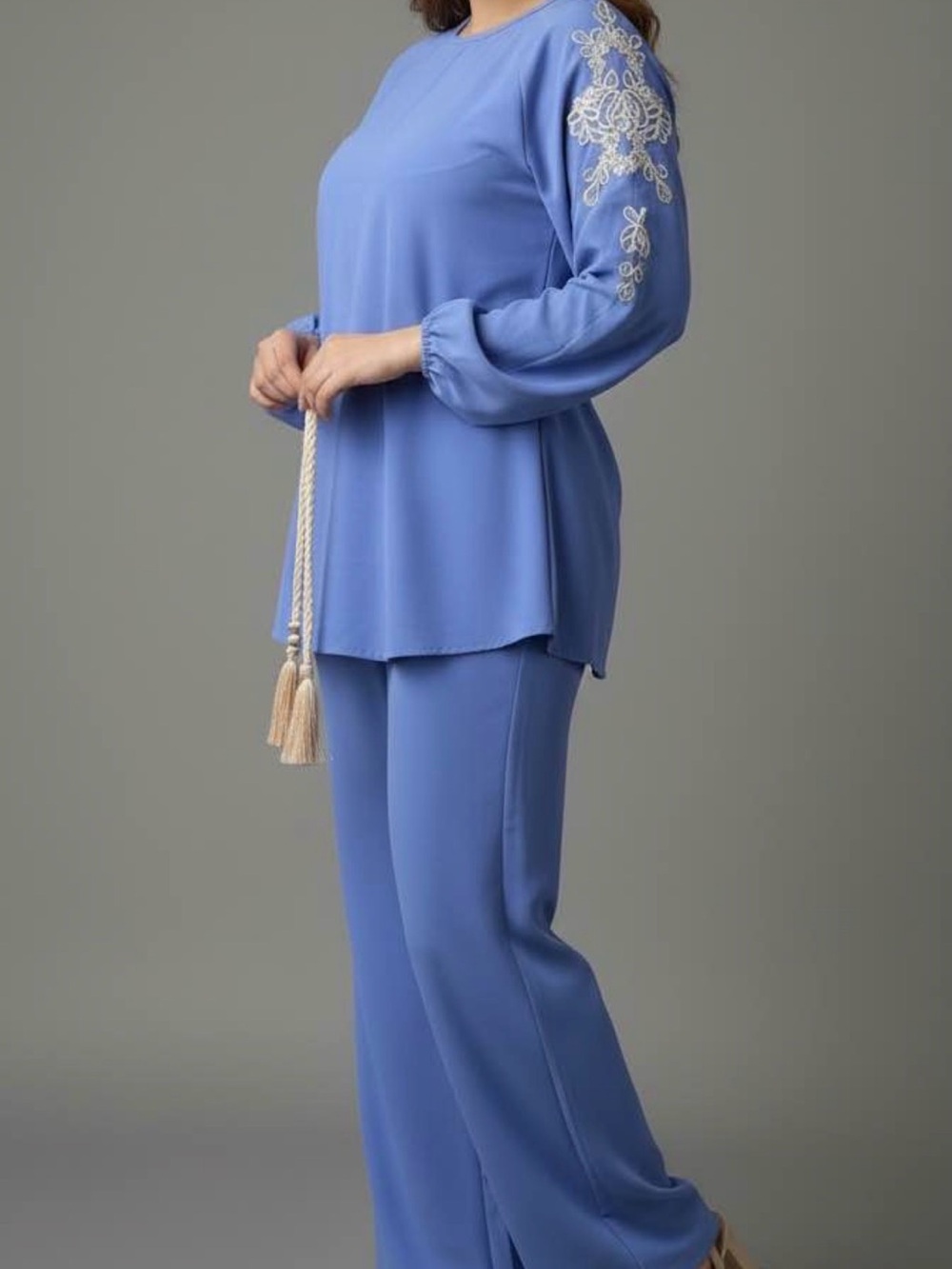 Women's Blue Two-Piece Lounge Set with Embroidered Sleeves - Picture 2 of 3